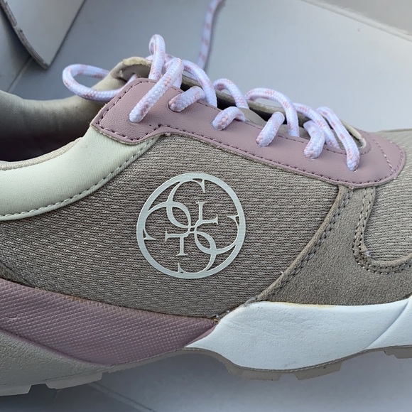 Guess Women's Speed Color-Block Sneakers SZ 8.5 - Picture 8 of 8